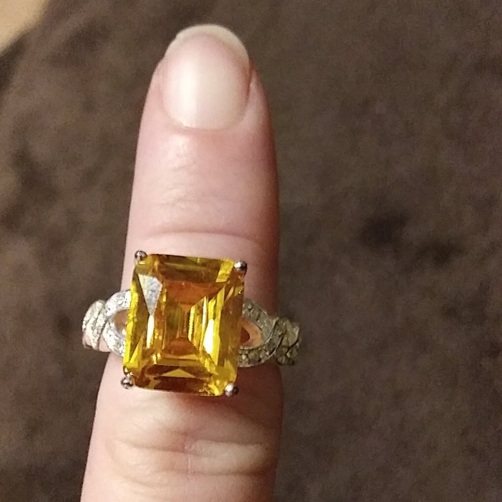 New Avon Ring Size 6